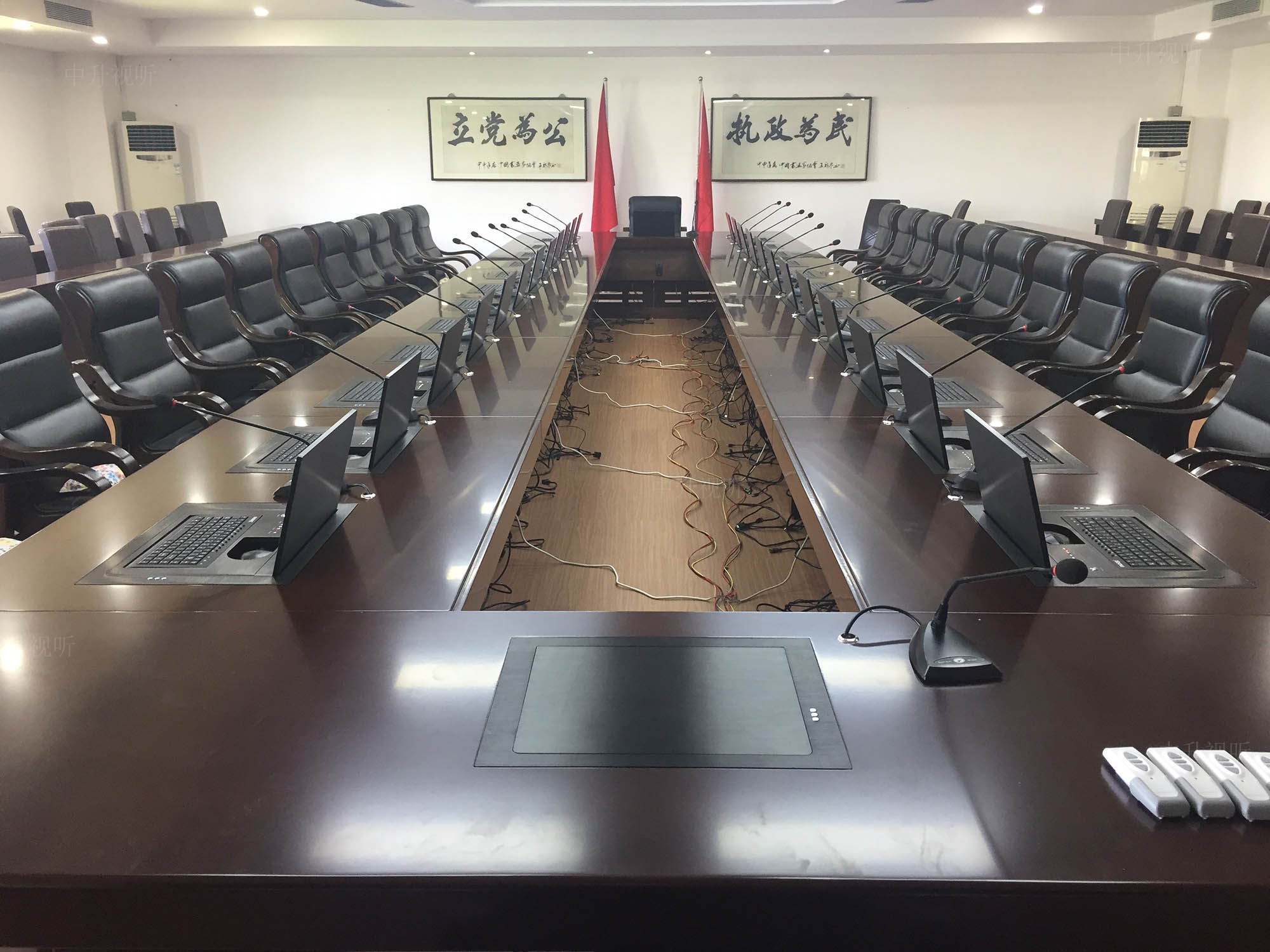 ��������������